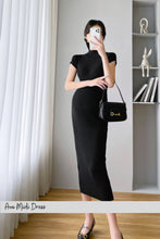 Ava Midi Dress - Elegant Black